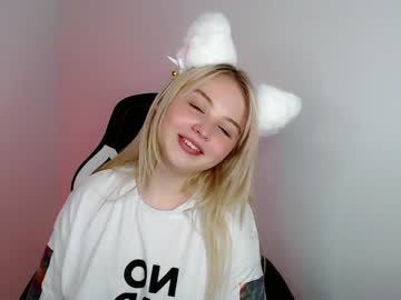 girl shy_blondiee image #3674834