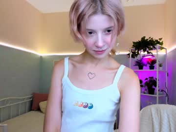 little_lionesss naked cam