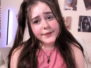 girl emilia_me image #1528007