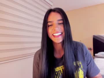sofi_saenzz naked cam