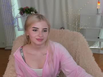 nika_queen__ naked cam