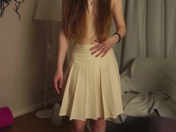 girl _comfortable_numb_ image #4003893