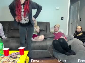 couple thecouchcast image #383328