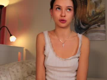 mila_vita naked cam