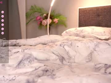 lizaprovocative naked cam