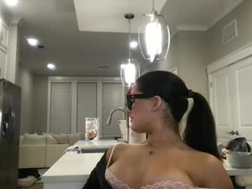 zoerainee naked cam