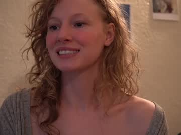 girl sistinehashands image #3387441