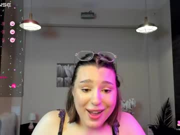 kylieeangel naked cam