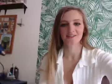 girl glutenfreehulahoops image #1487330