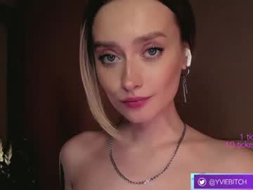 girl _yvie_ image #3543801