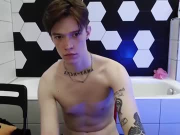 qojkva naked cam