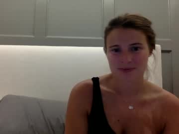 girl carolinakiss14 image #2652662