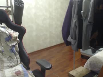 man holayvng image #592753