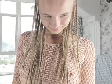 girl infinite_reality image #2029547
