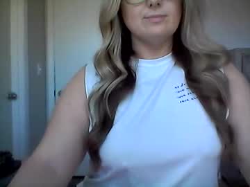 juicypeach36 naked cam