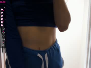 averiegiles naked cam
