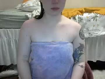 polluxie naked cam