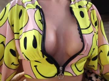 girl welcome2pleasureland image #1313694