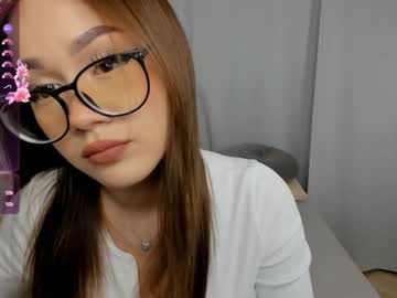 lucyhilton naked cam