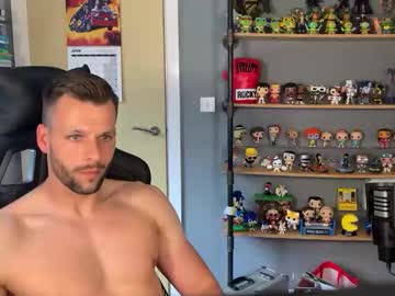 hotukguybigcock naked cam