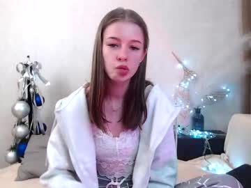 girl emily_kimm image #3720636