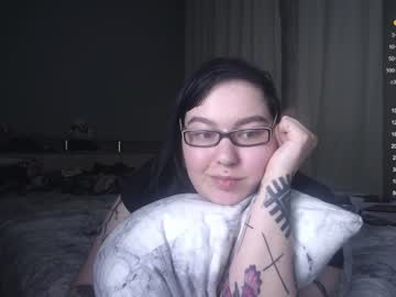 girl 8wolf8 image #3978064