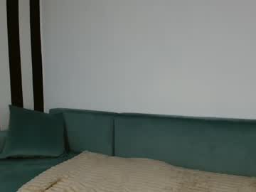 aida_ryan naked cam