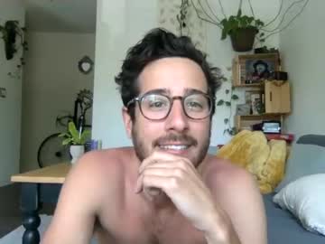 lilloui naked cam