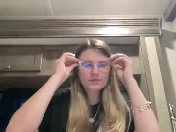 alexisdanielxo naked cam