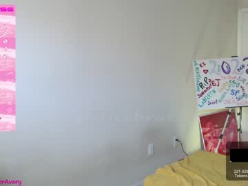 girl petitebrat image #3810274