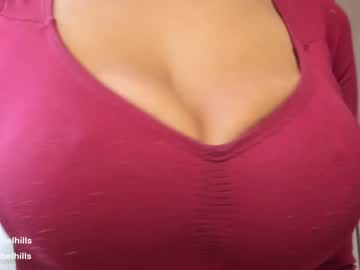 girl isabelhills image #3210043