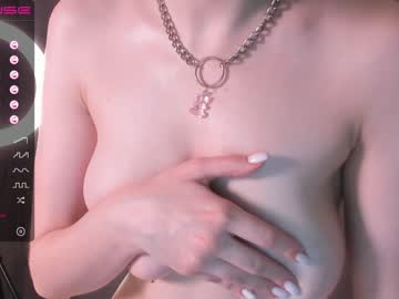 girl whitee_angel image #3420744