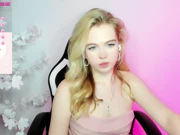 girl small_blondee image #3717226