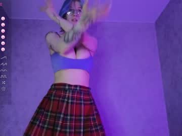 girl christy_memeow image #3983938