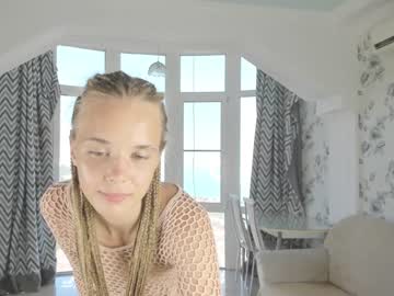 girl infinite_reality image #2114924