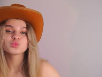 girl aryanalarsen image #3942294