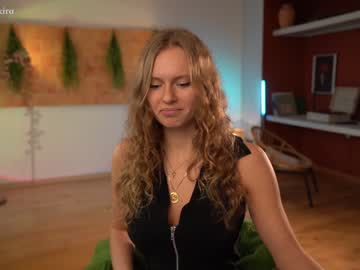 girl chillwithkira image #3159879