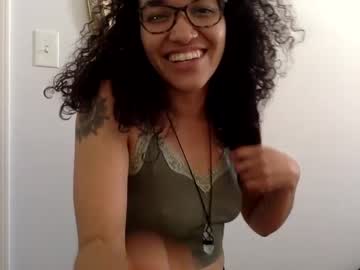 honeyglo naked cam