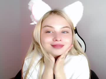 girl shy_blondiee image #3675401