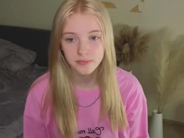 girl wildadearborn image #4056339