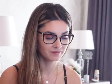 girl alliesynn image #1031130