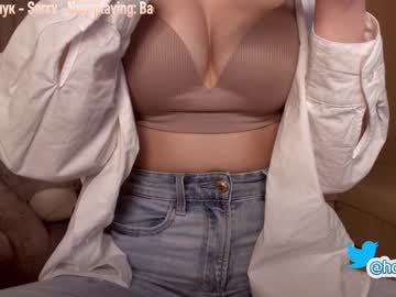 girl hollyextra image #1507957