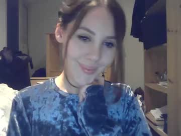 girl kittyfrance image #3023661