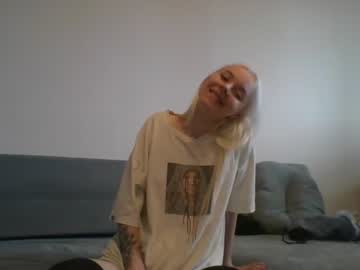 annieshyagain naked cam