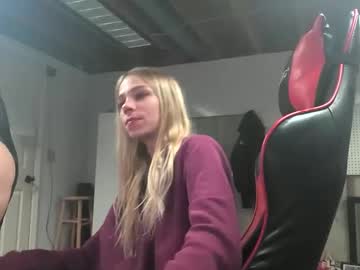 chloe_damian naked cam