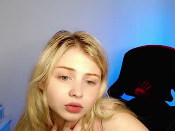 girl shy_blondiee image #3777280