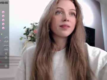 girl small_blondee image #1989440