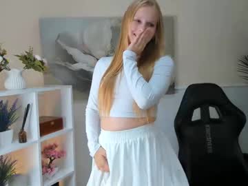 girl maidabarfield image #4015904
