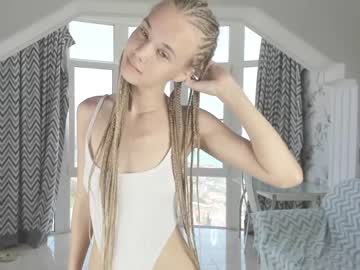 girl infinite_reality image #1957860