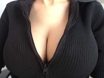 girl eat_mee_out image #1799948